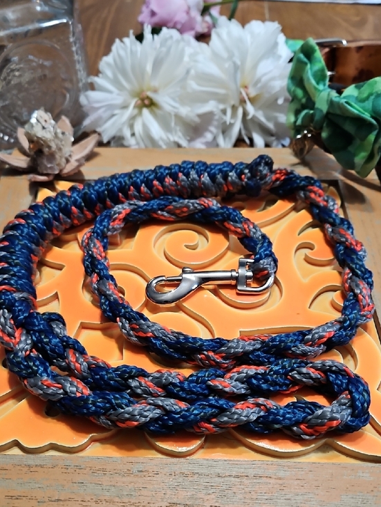 Hand Crafted Other - Hand Crafted Hand Braided Thick Paracord Dog Training Leash NEW